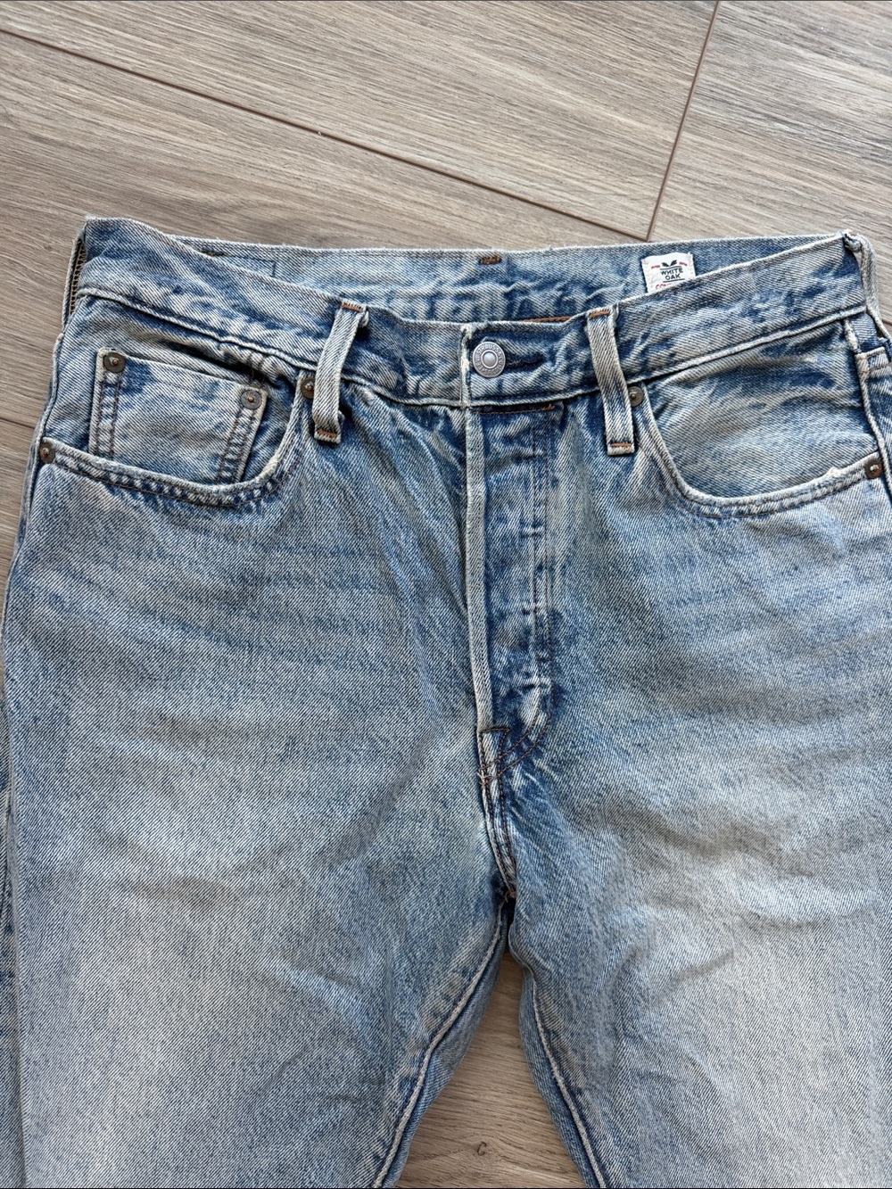 Levi’s 501 White Oak Cone Denim Distressed Jeans W28 L28